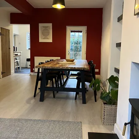 3 Bedroom House In Bedminster Near Wapping Wharf Holiday home *