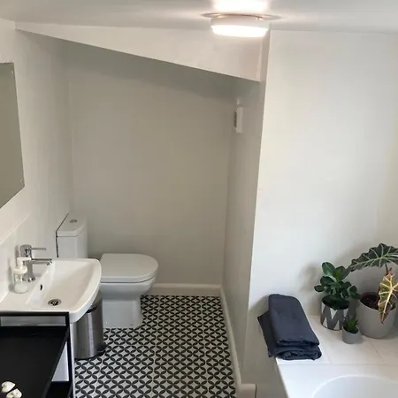 Casa de Férias 3 Bedroom House In Bedminster Near Wapping Wharf *