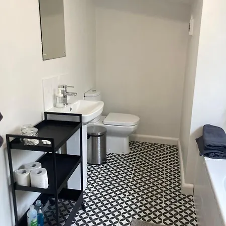 3 Bedroom House In Bedminster Near Wapping Wharf *